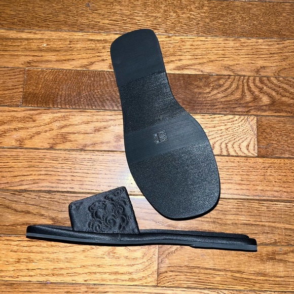 NEW Natori Radial Slide Sandals All Black Textured Strap Women's Size 8 - Picture 6 of 13